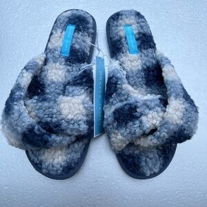 🆕 Draper James NWT Classic Blythe Navy Fuzzy Gingham Slippers Great Easter Gift
